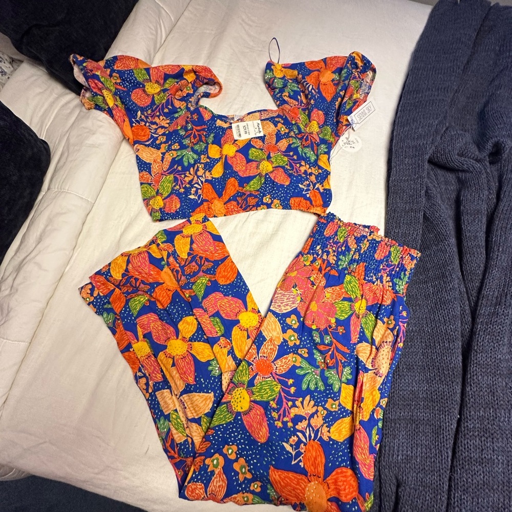 Sienna Sky Colorful Floral Set